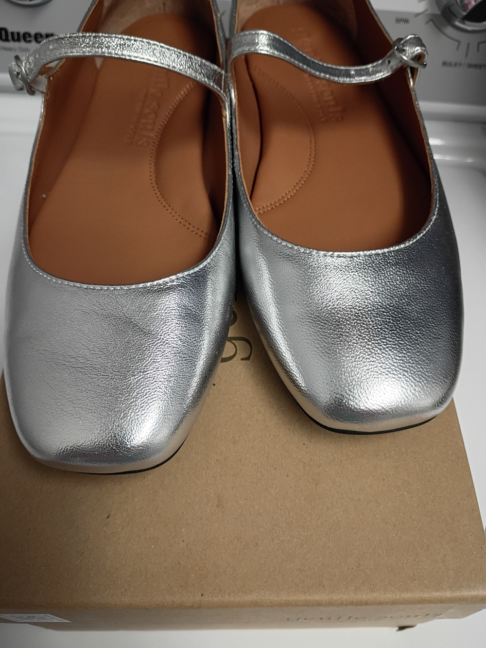 gentle souls Silver Mary Jane Flats with Strap Women's Size 7